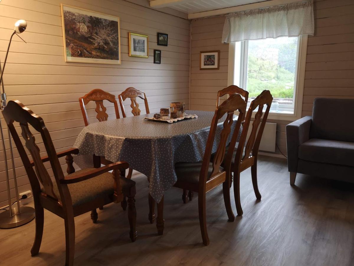 Hansali Holiday Home Fjaerland Exterior photo